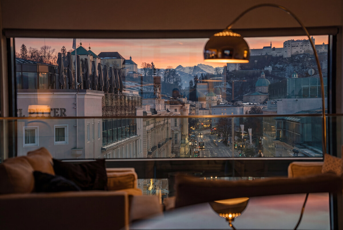 gemini-image-2_Sunset_version_of_the_exact_same_interior_scene_with_panoramic_city_view__Keep_t-0_83e8da81-4c5a-4e7a-a81e-feaa6f0263d4