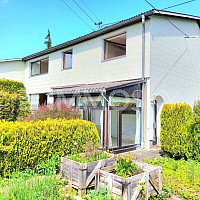 2 Familienhaus mit Garten