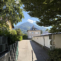 Zugang mit Blick auf Gaisberg