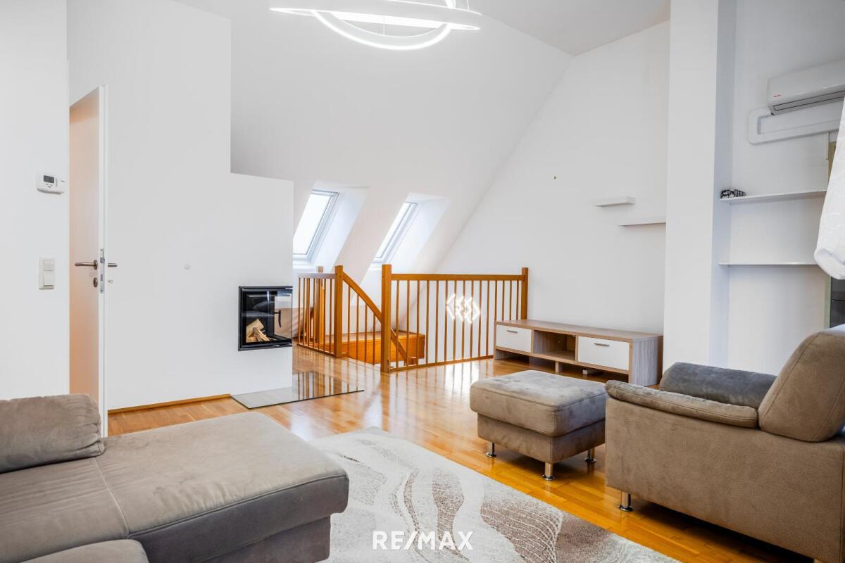 Wohnzimmer Ansicht 1