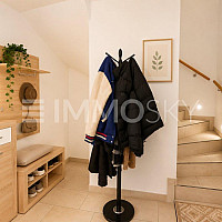 Garderobe EG