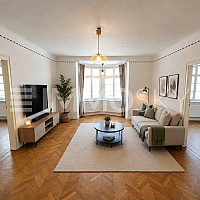 Wohnzimmer eingerichtet(möbel KI generiert)