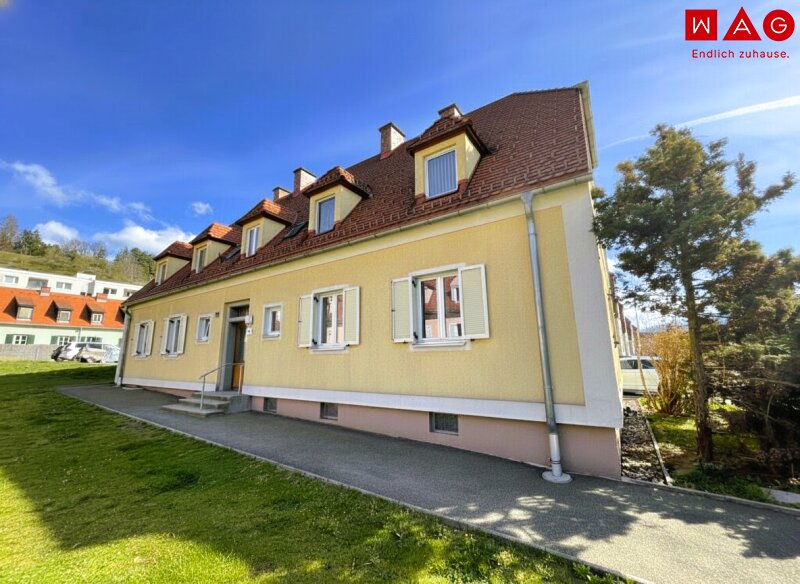 Gebäudeansicht Hauszugang