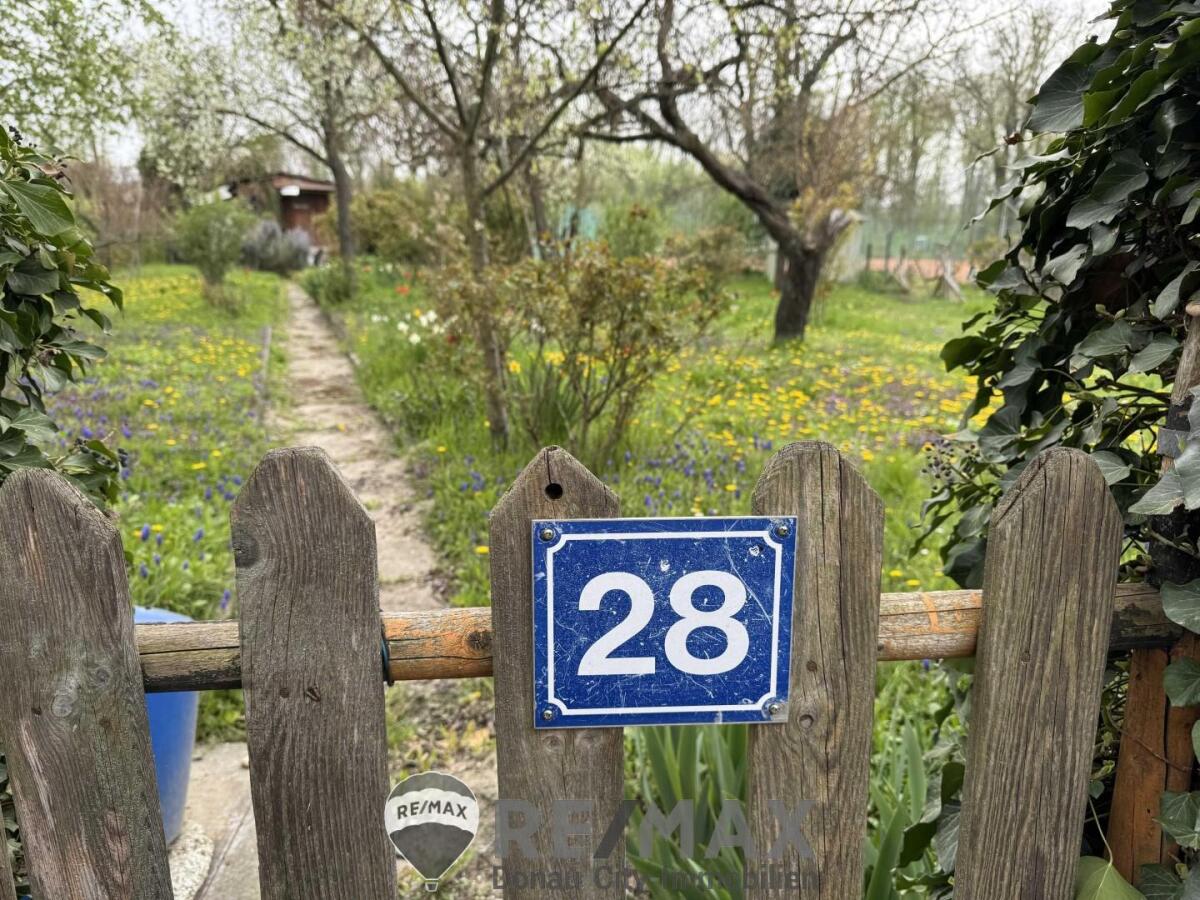 01. Kleingartengrundstück 2100 Korneuburg