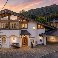 KITZIMMO-Exklusive Haushälfte in Toplage kaufen - Immobilien Jochberg.