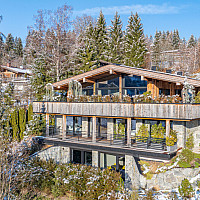 KITZIMMO-Luxusvilla mit Pool in Toplage kaufen - Immobilien Reith bei Kitzbühel.