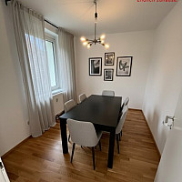 Großmannstraße 12, Esszimmer_KI_generiert, Einrichtungsvorschlag