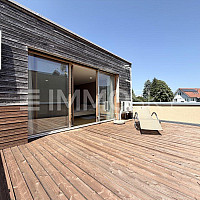 Einladender Balkon mit viel Platz