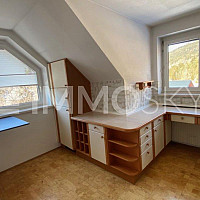 RUHIGE LANDWOHNUNG MIT SCHÖNER AUSSICHT