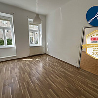 zwei sonnige Zimmer im Erdgeschoss