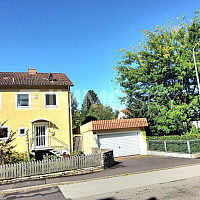 Doppelhaushälfte mit Garage