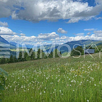 ZWEI VOLL AUFGESCHLOSSENE BAUPARZELLEN MIT TRAUMAUSBLICK