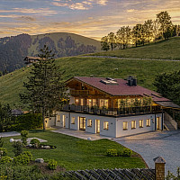 KITZIMMO-Anwesen in Toplage auf der Bichlalm kaufen - Immobilien Kitzbühel.-1