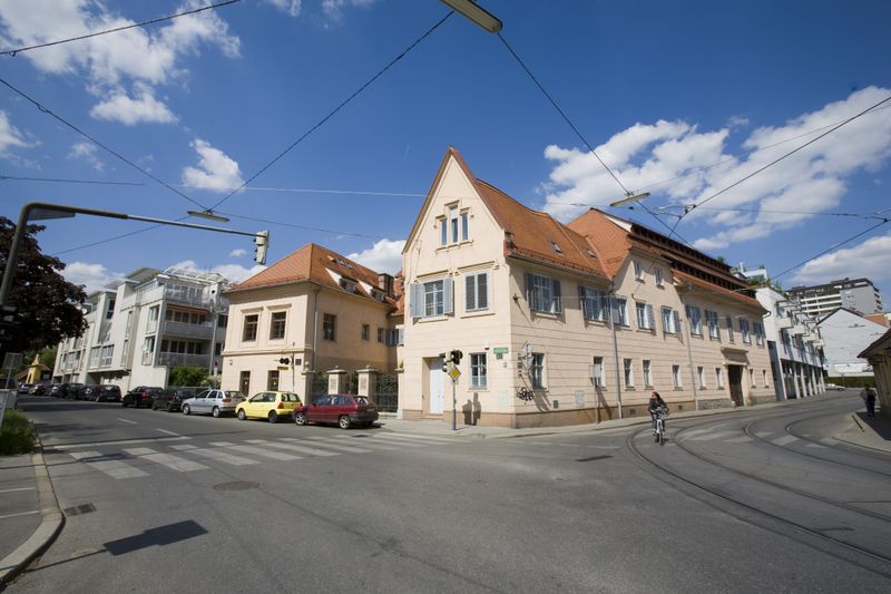 inbiau sast 53001 tosons chka 53001 mg 6687.jpg