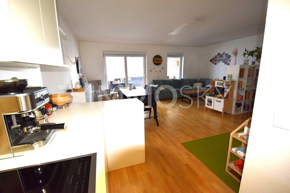 großzügiger Wohnraum