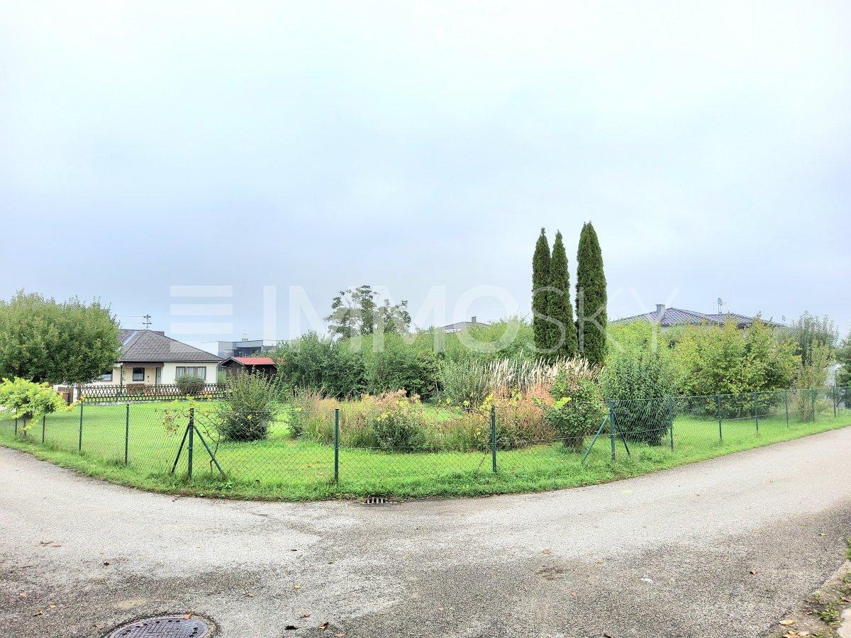 Bauland 1010 m² im Grünen