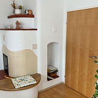 EG Wohnzimmer mit Kachelofen