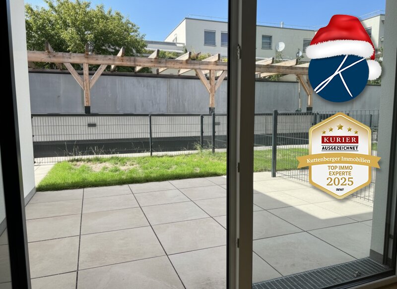 Terrasse und kleiner Vorgarten