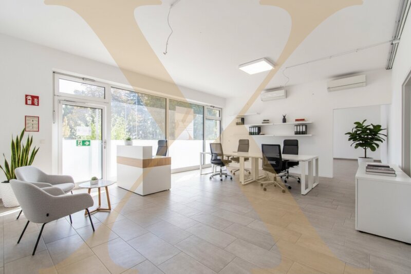 Bsp. Büro - Visualisierung ? Einrichtung mittels KI ergänzt