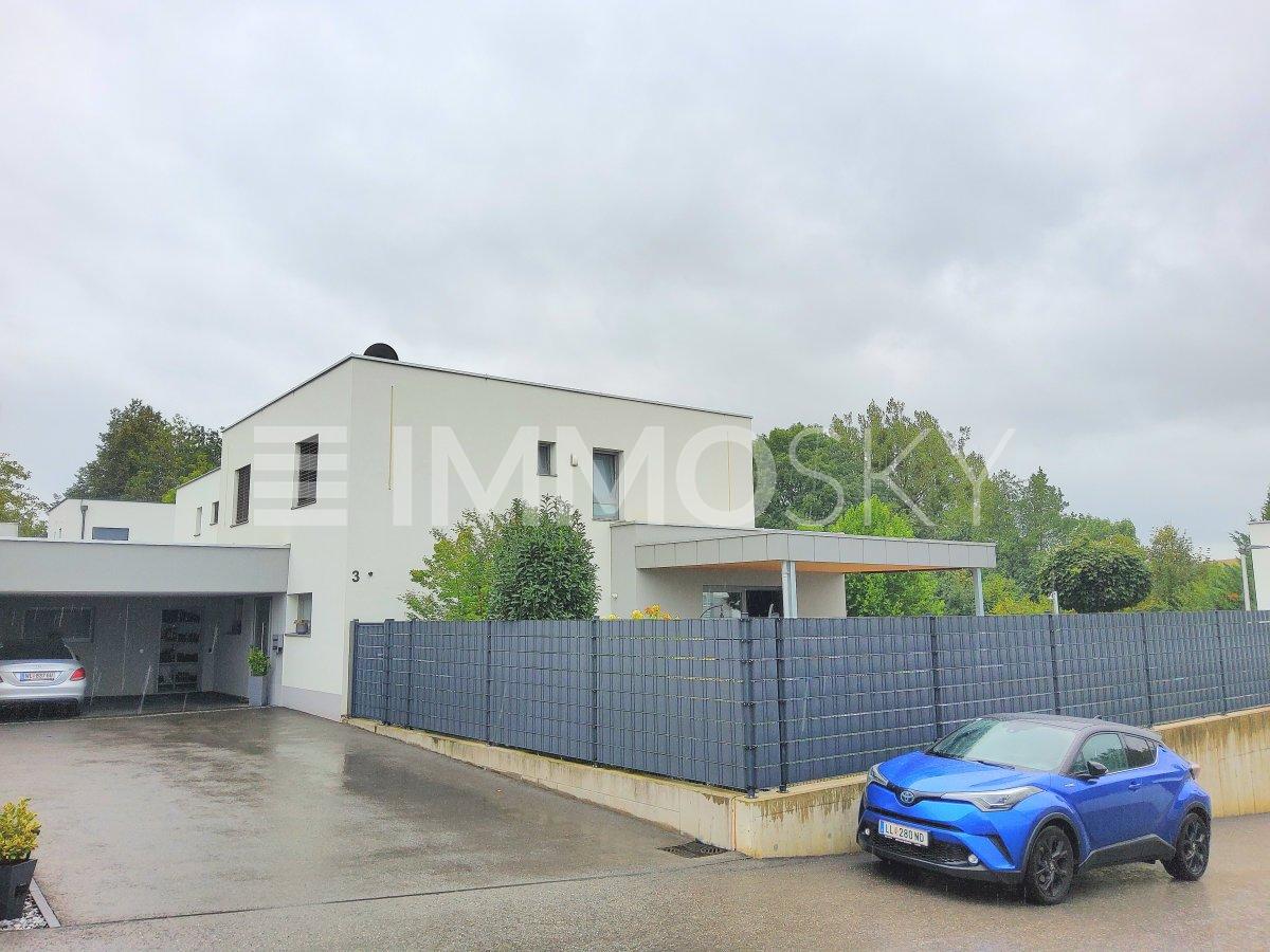 Neuwertiges Eigenheim mit Pool
