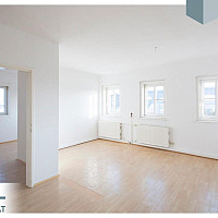 Wohn- und Esszimmer inkl. Küche (vor Sanierung)