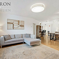 Großzügiges Wohn-Esszimmer