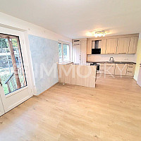 Küchen Wohnraum mit Ausgang Garten