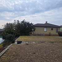 Grundstück und Stufenabgang See