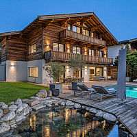 KITZIMMO-Prime Living ? Exklusive Villa mit Pool & Panoramablick in Toplage - Immobilien Kitzbühel.