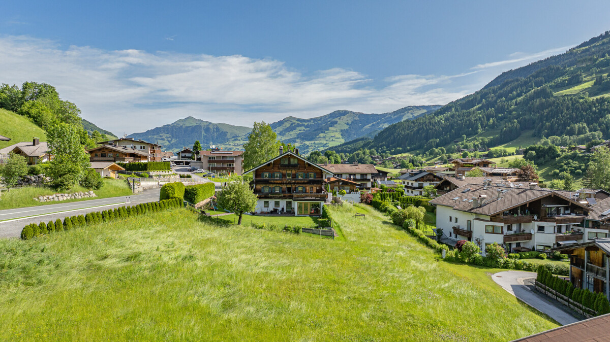 KITZIMMO-Dachgeschosswohnung im Bauernhaus mit touristischer Widmung - Immobilien Jochberg.