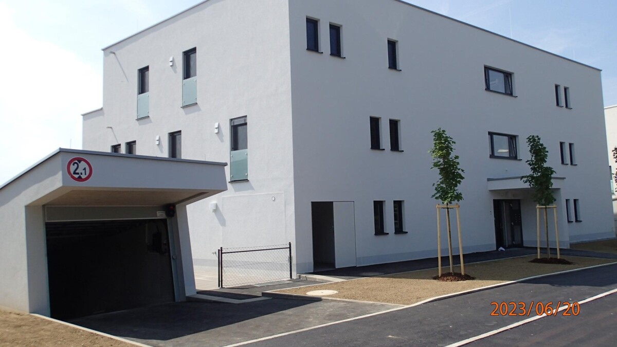 Straßenansicht des Wohnhauses