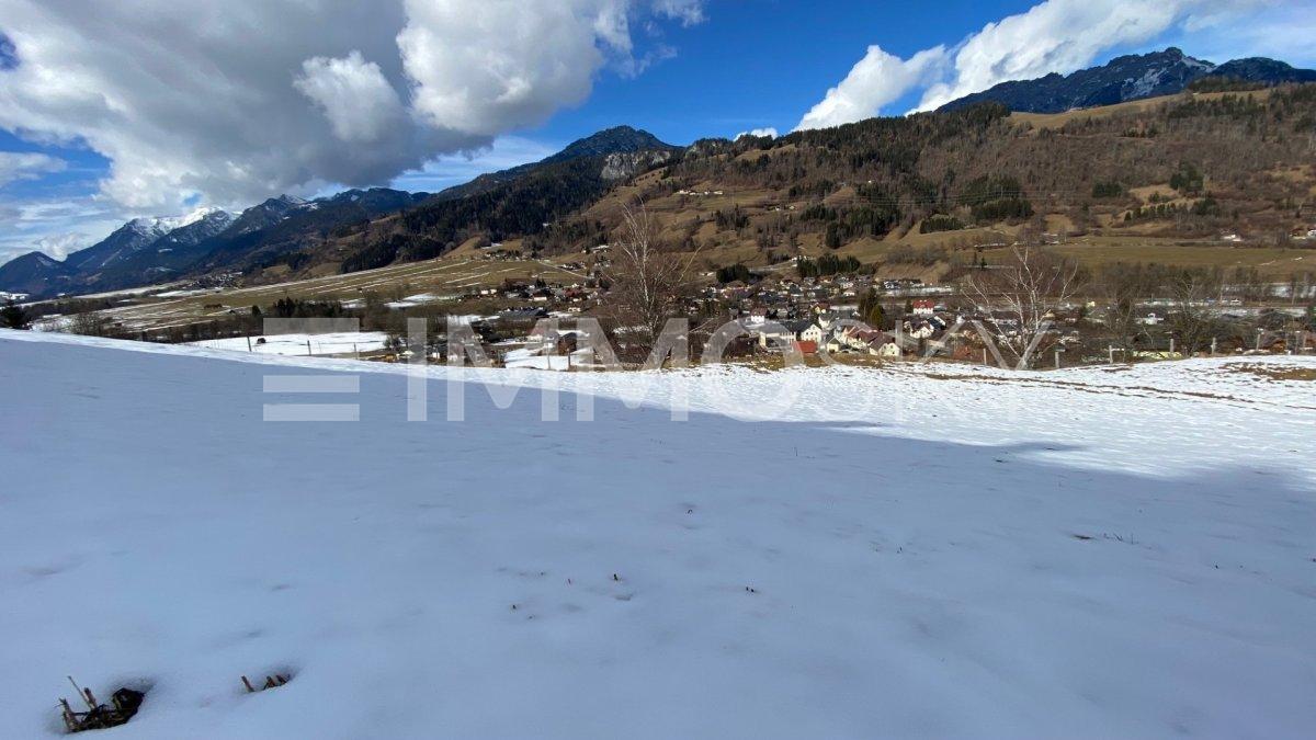 GROSSZÜGIGES BAUGRUNDSTÜCK IN ERSTKLASSIGER AUSSICHTSLAGE