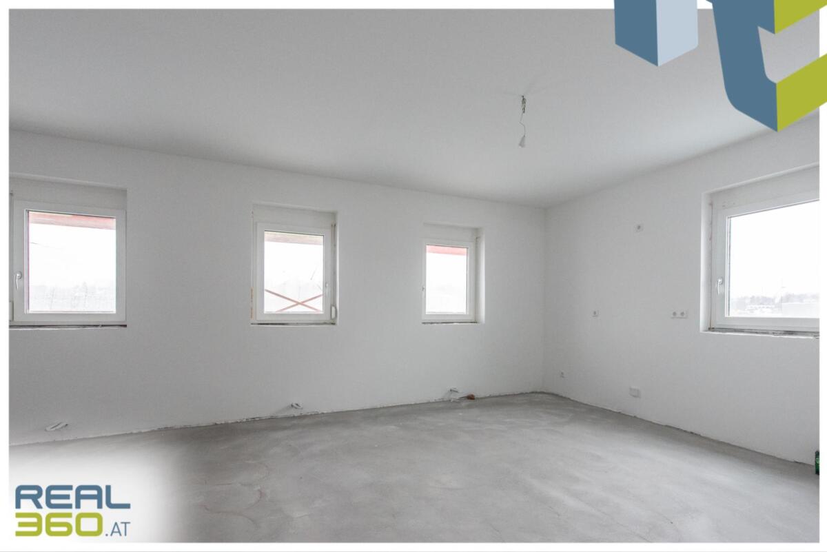 Heller Wohn- | Koch- | Essbereich