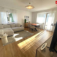 Wohnzimmer/Esszimmer