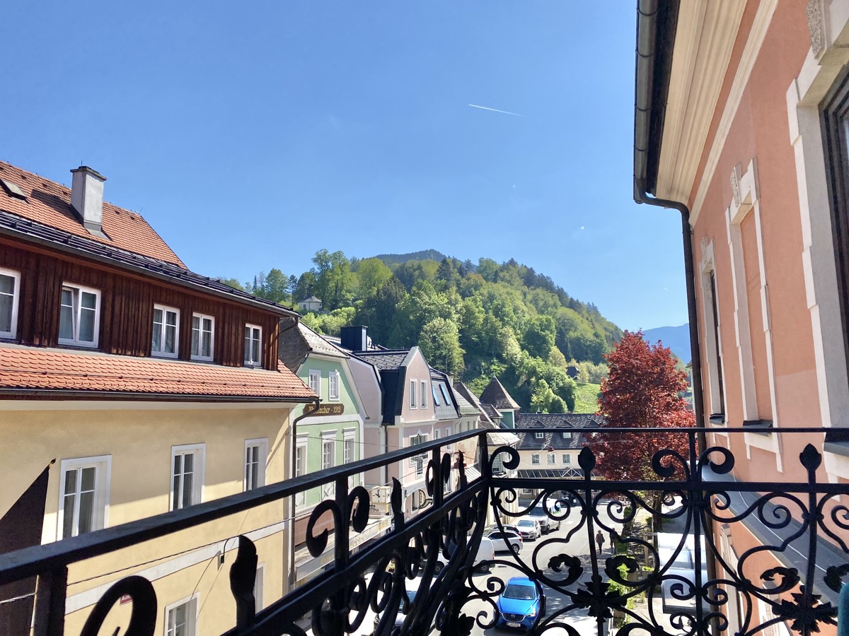 e995713d-721f-41c5-b24b-3d6ba7a17a36