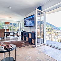 Wohnzimmer/Living room