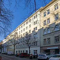 Südseitige Ansicht Straßentrakt