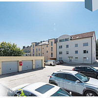 Parkflächen und Garagen im Innehof