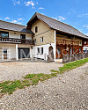 Aussenberreich mit Garage