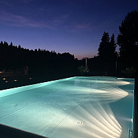Pool bei Nacht - 118 m2