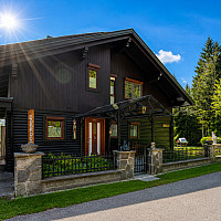 Haus Vorderansicht