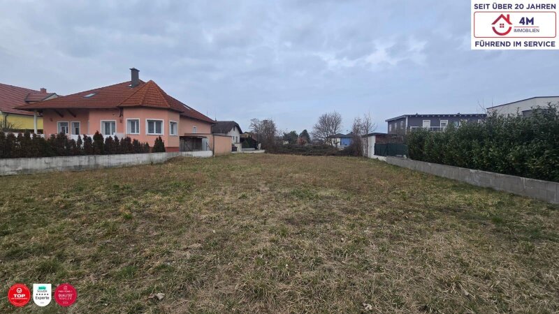 Grundstück Ansicht von der Straße
