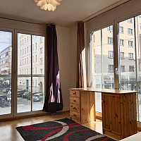 Das Zimmer mit 2 Balkontüren